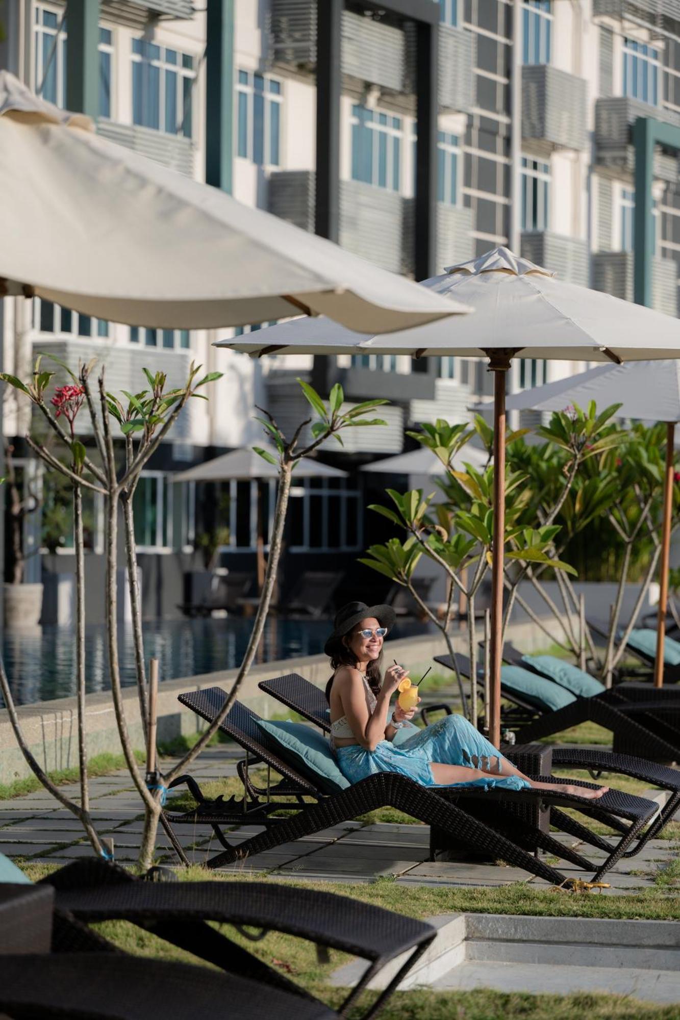 The Bayou Hotel Langkawi Pantai Cenang  Bagian luar foto